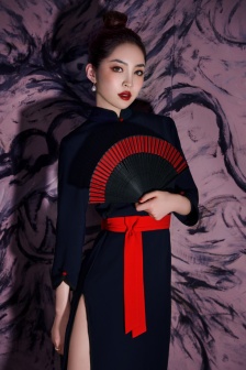 美女跳舞